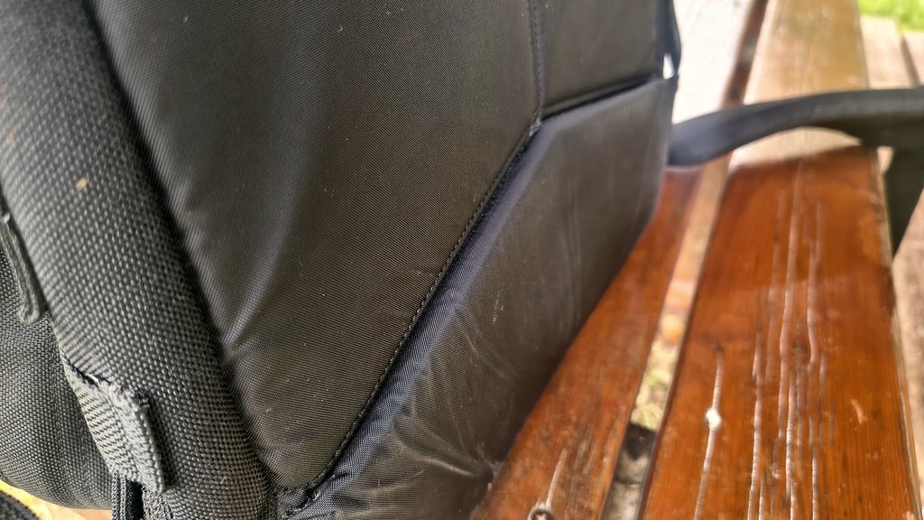 Krawędź pleców GORUCK Rucker 4.0 po 1430 km, bez przetarć