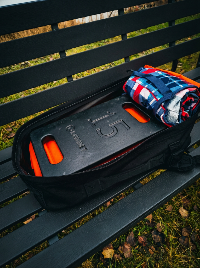 Zapakowany plecak GORUCK Rucker 4.0 z płytą i kocem do stabilizacji