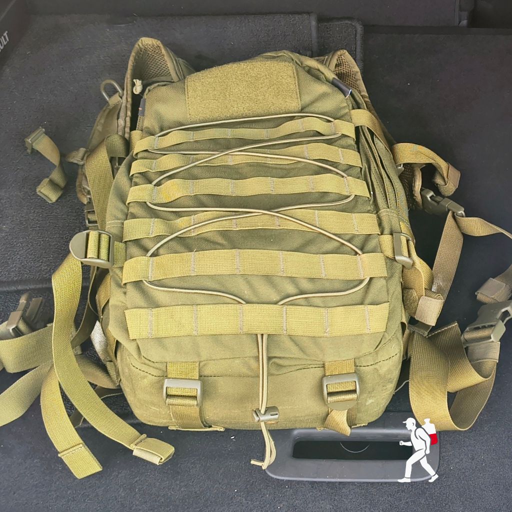 Plecak Helikon-Tex Raccoon MK2 - widok ogólny pokazujący system MOLLE, szelki i konstrukcję z Cordury 500D