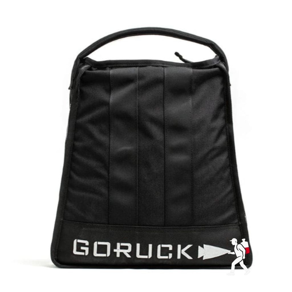Spacer farmera sprzęt zaawansowany — GORUCK Sand Jerry Can farmer's carry